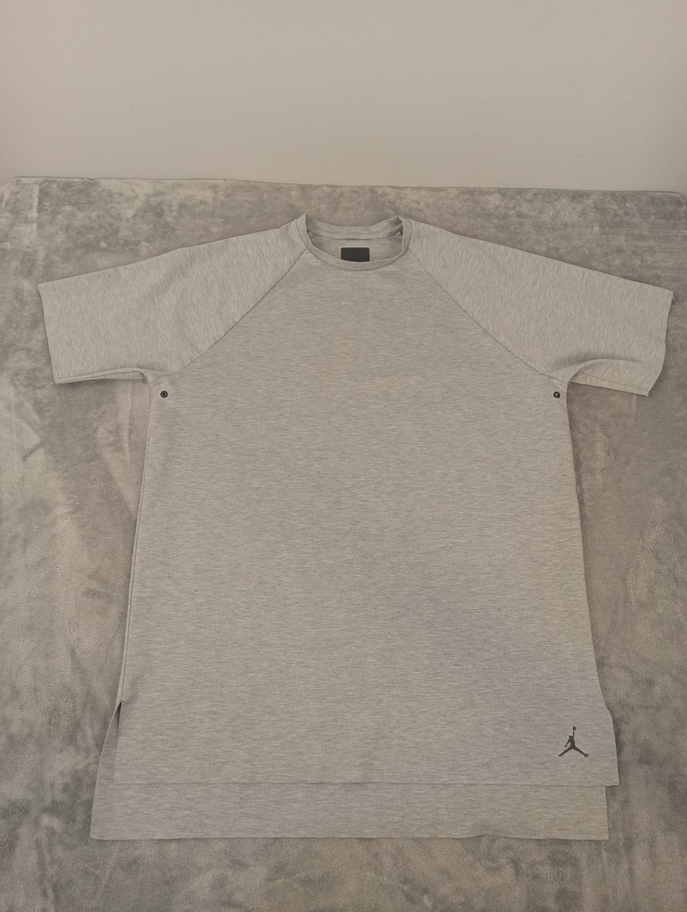 Jordan Men's Light Gray Short-Sleeve Performance Top Size Large Tall